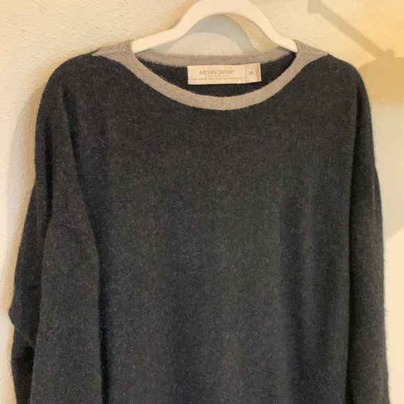 Merinomink Boxy Boat Neck Two Tone Sweater size Small - Picture 2 of 8